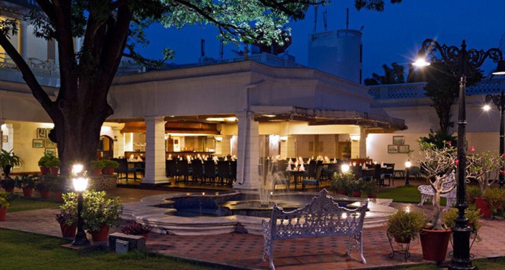 Jehan Numa Palace Hotel Bhopal Exterior photo