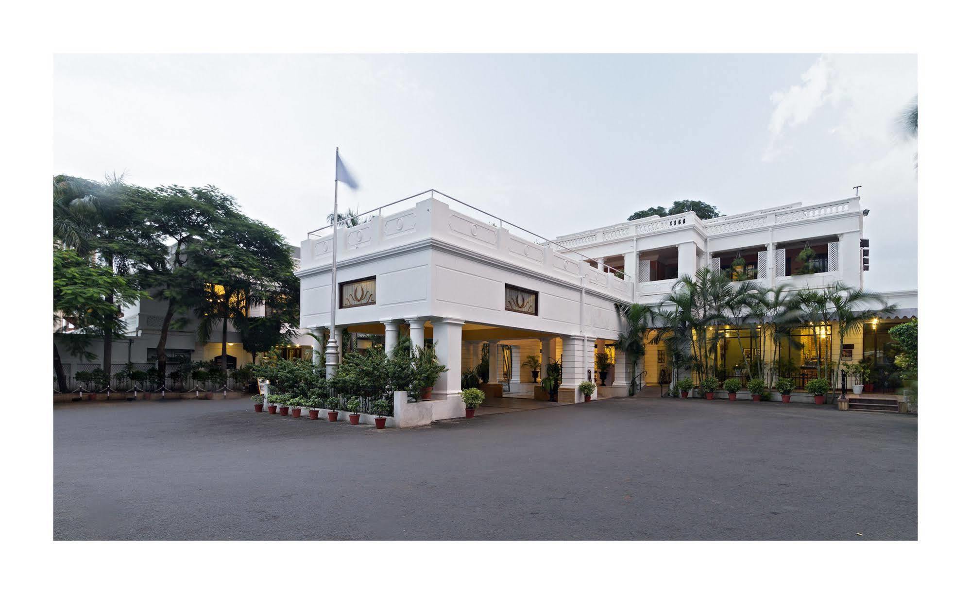 Jehan Numa Palace Hotel Bhopal Exterior photo